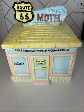 Vintage Omnibus Fitz & Floyd Motel Cookie Jar